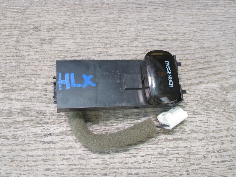 2003-2007 LEXUS UZJ100L LX470 RIGHT PASSENGER SEAT BELT WARNING LAMP LIGHT
