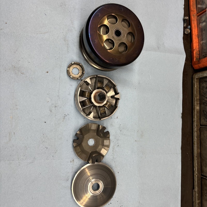 2006 Polaris Sportsman 90 Kids ATV Motor primary and secondary clutches good