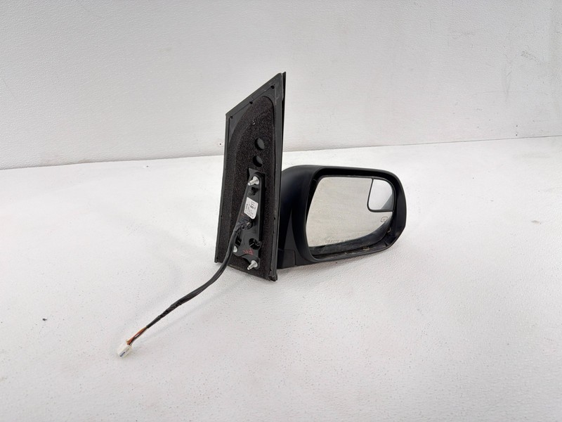 2015-2017Toyota SiennaPassenger Side MirrorWhite Color OEM