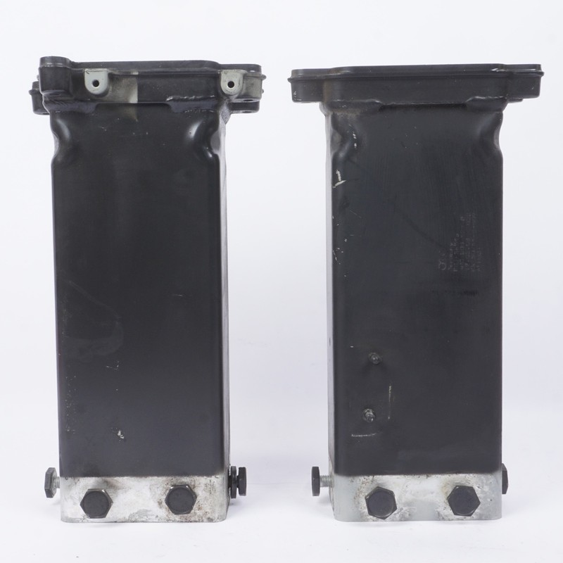 2011 - 2018 AUDI A8 FRONT LEFT & RIGHT BUMPER REINFORCEMENT BRACKET SET 2