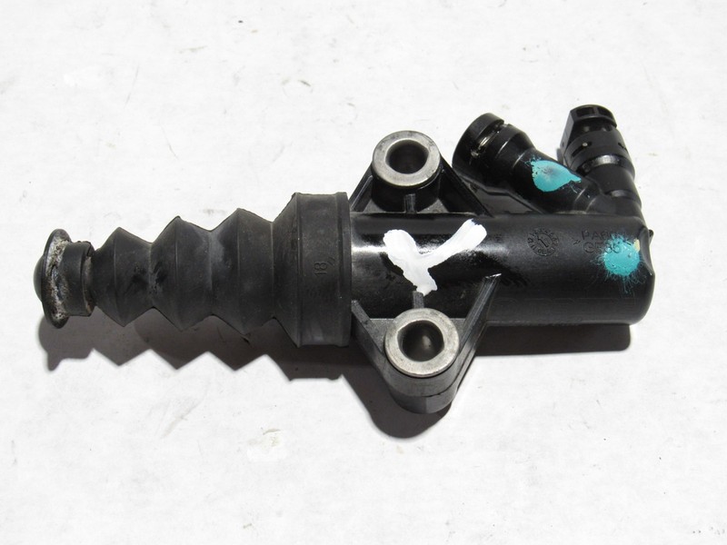 Fiat 124 Spider 2018 Front Clutch Master Cylinder 15-20 *