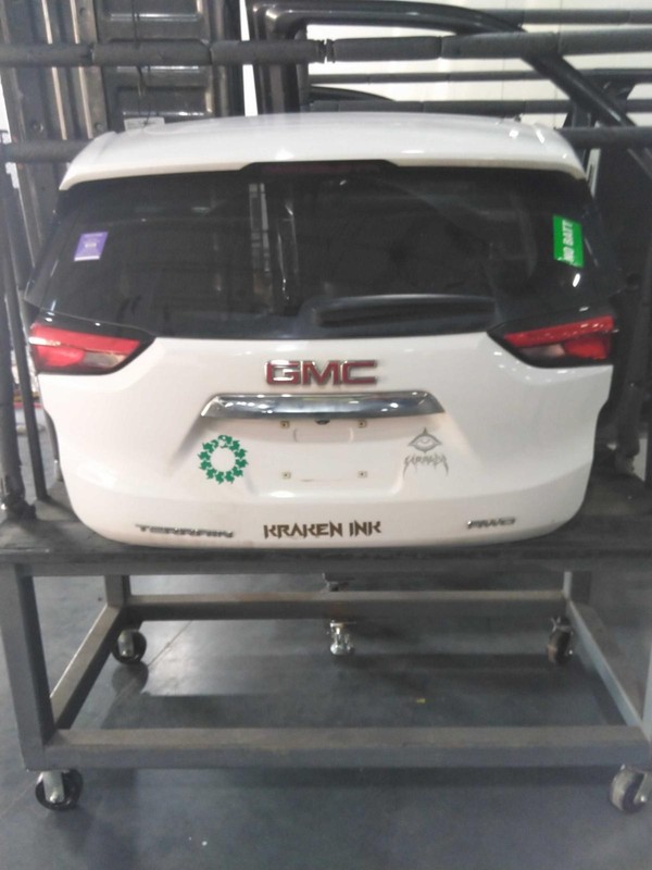 Used Deck Lid fits: 2021 Gmc Terrain rear view camera w/power opening liftgate o
