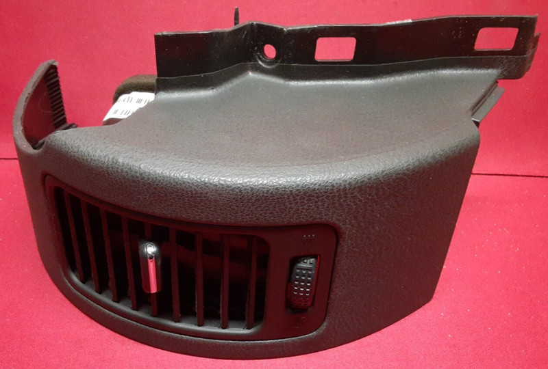 2005 - 2009 Nissan Pathfinder RIGHT PASSENGER Dash Air Vent Bezel 68760-EA100