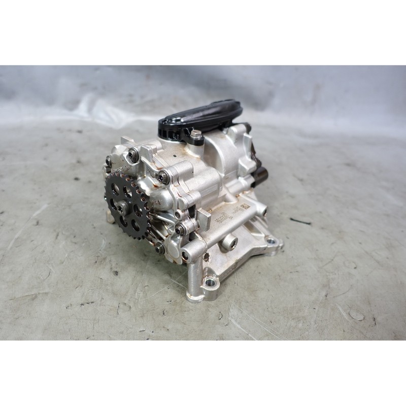 Old Style BMW B58 Oil Pump 2016-2018 440i 340i 740i xDrive Plastic Rotor OEM