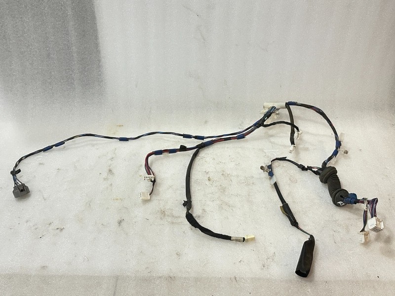 96-04 Toyota Tacoma 97-02 4Runner Rear RH Side Door Window Wiring Harness OEM