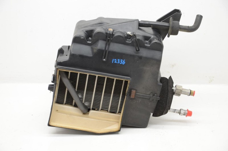 87-89 Nissan 300ZX Z31 2+0 Ac Evaporator with Housing