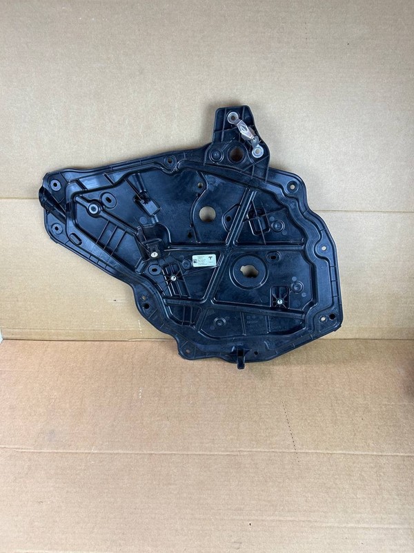 ✅TESLA MODEL Y REAR LEFT DOOR WINDOW REGULATOR & CARRIER OEM 2020 - 2023