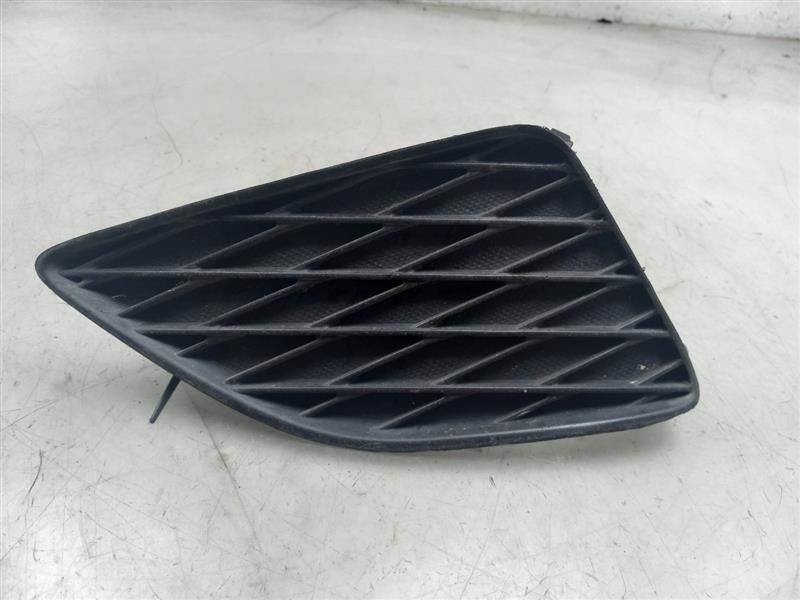 09-10 TOYOTA COROLLA 1.8L PASSENGER SIDE FRONT BUMPER LOWER GRILLE