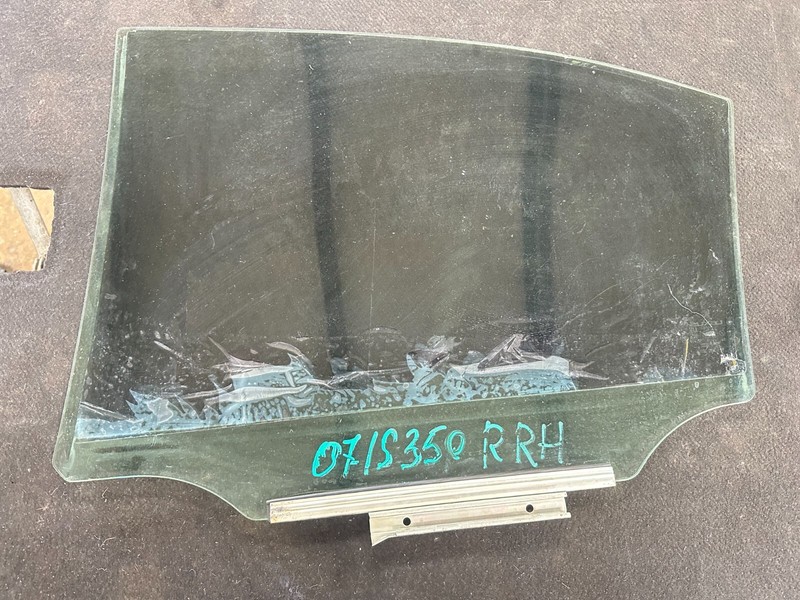06-13 Lexus IS REAR RIGHT PASSENGER SIDE DOOR WINDOW GLASS OEM