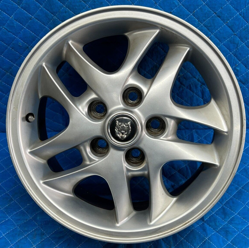 98-99 XJ8 Wheel Rim 16x7 OEM
