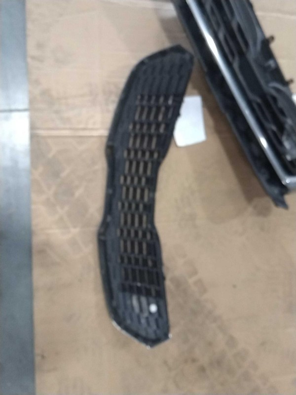 2016 KIA Forte Grille OEM Silver Used 86350A7500 4DR SED SLV 123K Mileage