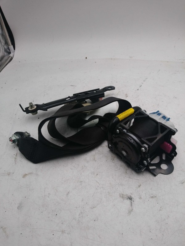 2019 Mitsubishi Outlander Blue Seat Belt OEM 7000D811XA 85K Miles
