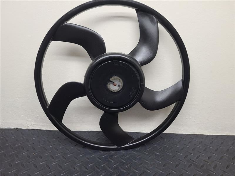 05-06 2009 Cadillac Escalade ESV 5 Blade Cooling Fan With Motor OEM 89023368