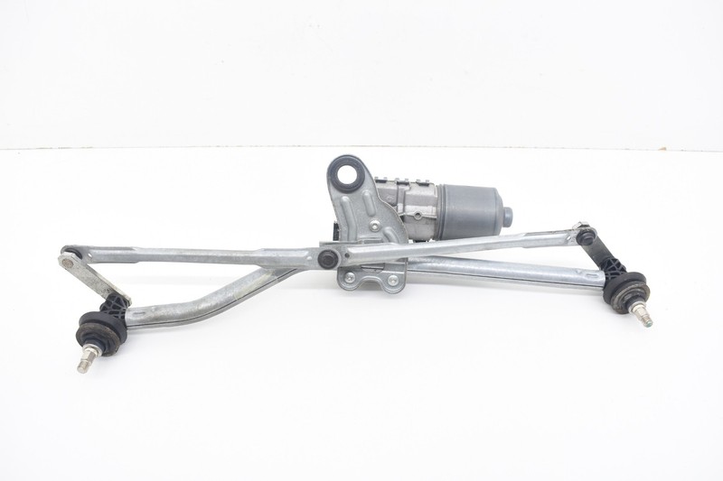 2003 BMW E46 330ci Front Windshield Wiper Transmission Motor Linkage OEM KW90