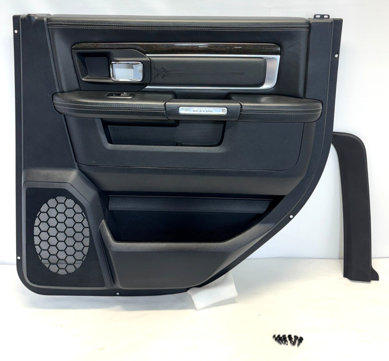 ✅ 13-24 RAM 1500-3500 LIMITED CREW CAB DOOR PANEL REAR RIGHT PASSENGER BLACK OEM