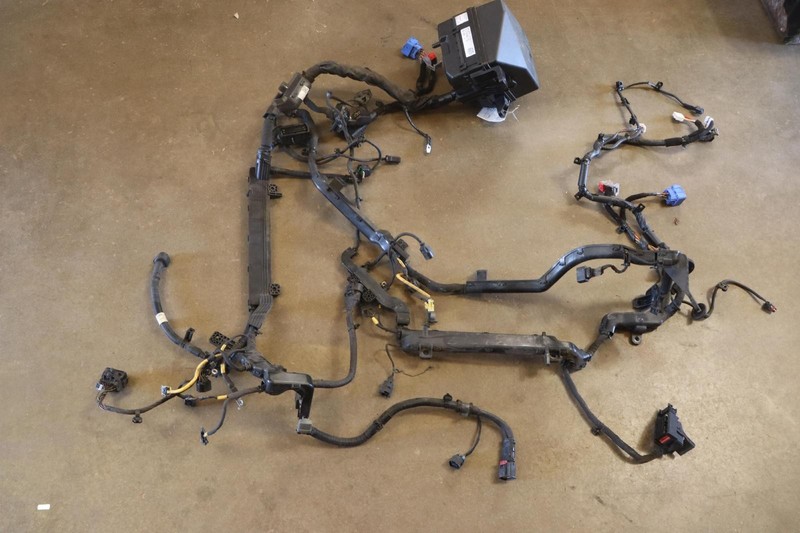 2018 GENESIS G80 3.8L RWD ENGINE BAY WIRE WIRING HARNESS W/ FUSE BOX OEM