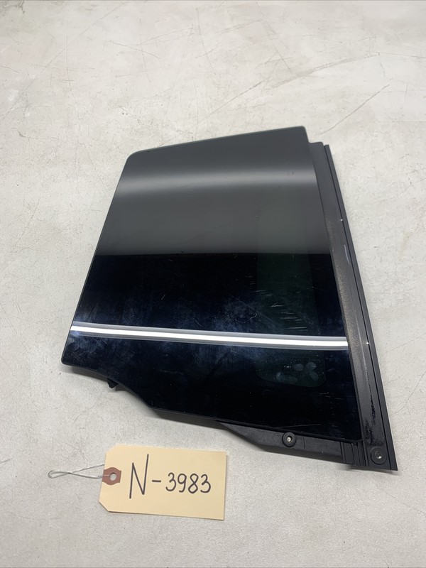 TESLA MODELX REAR RIGHT SIDE FALCON DOOR FIXED WINDOW GLASS 2016-2020 3983 B65