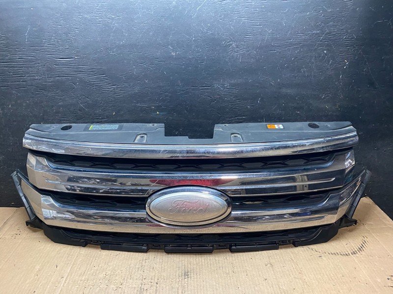 2011 2012 2013 Ford Edge Front Upper Chrome Grille Grill Oem U6422 DG