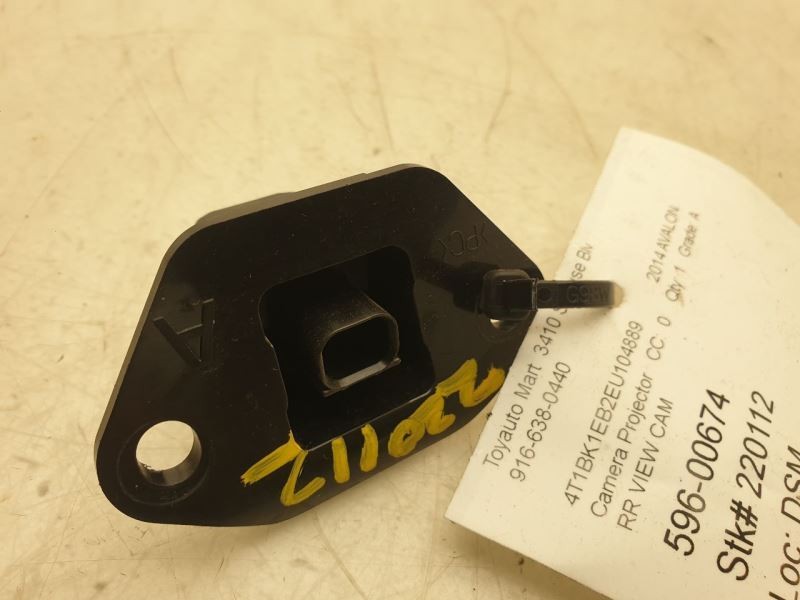 13-18 TOYOTA AVALON REAR VIEW CAMERA DECKLID MOUNTED 86790-07010