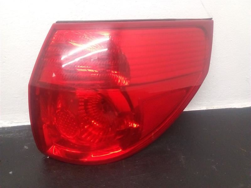 06-10 Toyota Sienna Right Tail Light Quarter Panel Mounted OEM 81550-AE020