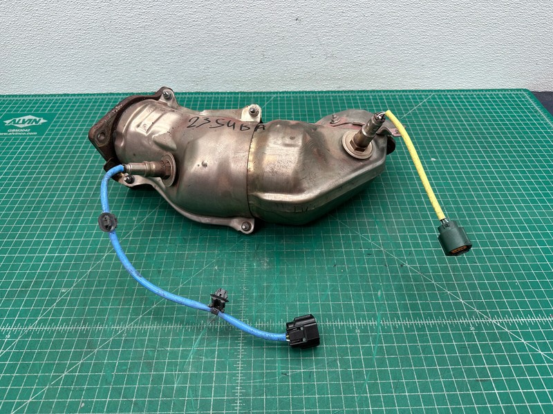 22-23 Subaru WRX EXHAUST SYSTEM CENTER PIPE TUBE W/ OXYGEN SENSOR SET OEM