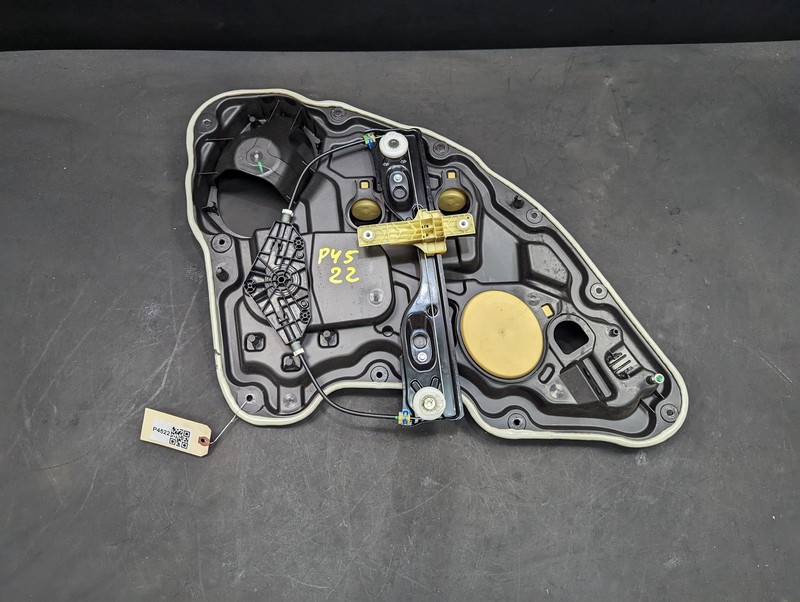 Rear Right Door Window Regulator 2015 Jeep Cherokee 68227458AA 2014 2016 - 2022