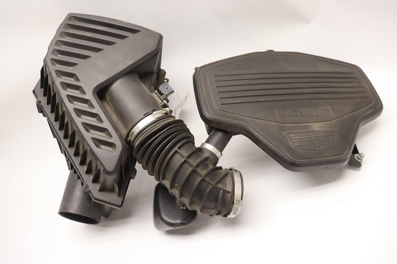 2017-2019 CADILLAC XT5 3.6L ENGINE AIR INTAKE CLEANER FILTER BOX ASSEMBLY OEM