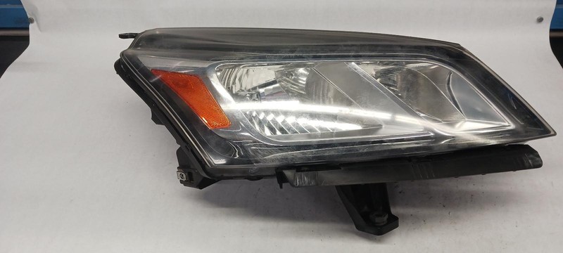13-'17 CHEVROLET TRAVERSE Right passenger headlight Headlamp OEM Grade B