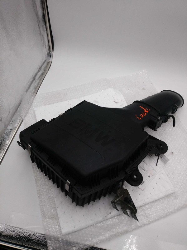 2015 BMW X1 Air Cleaner Assembly OEM Black 3.0L 13717599284 Used Parts