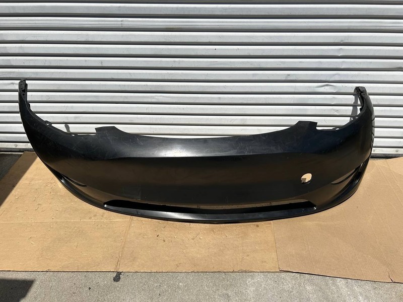 ✅20-24 Tesla Model Y Front Bumper Cover No Sensors Unpainted w/scratches