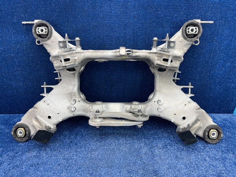 2016-2020 CADILLAC CT6 REAR SUSPENSION SUBFRAME CROSSMEMBER CRADLE OEM