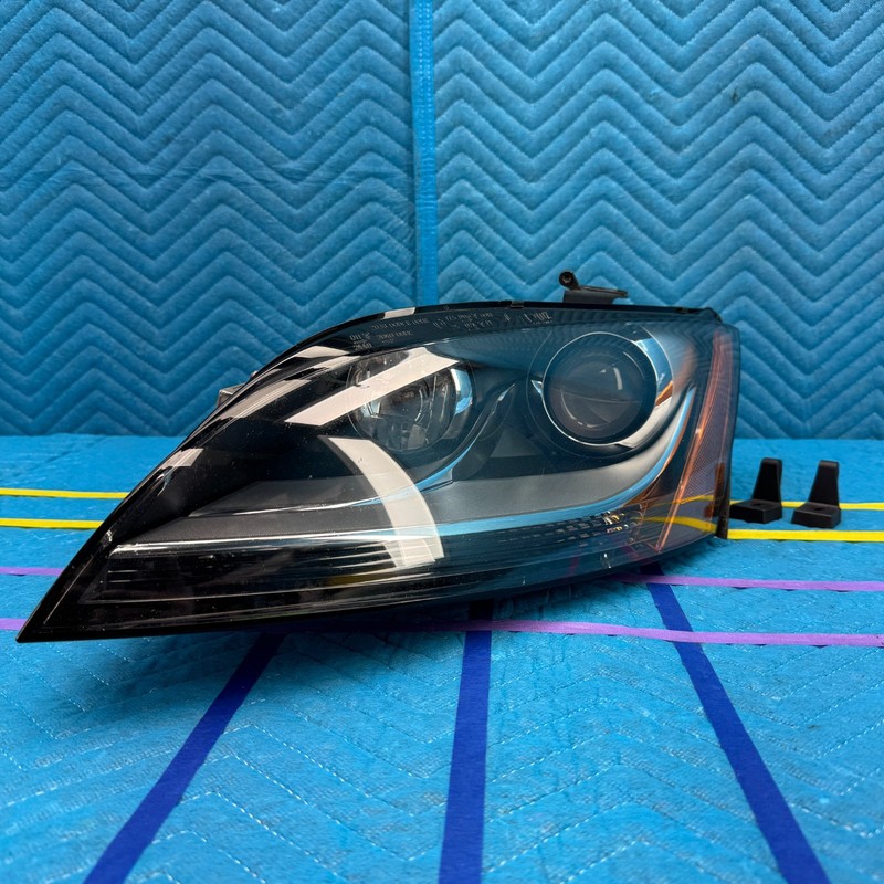 2007–2014 Audi TT Roadster Xenon Front Left Driver Headlight OEM 8J0941029L