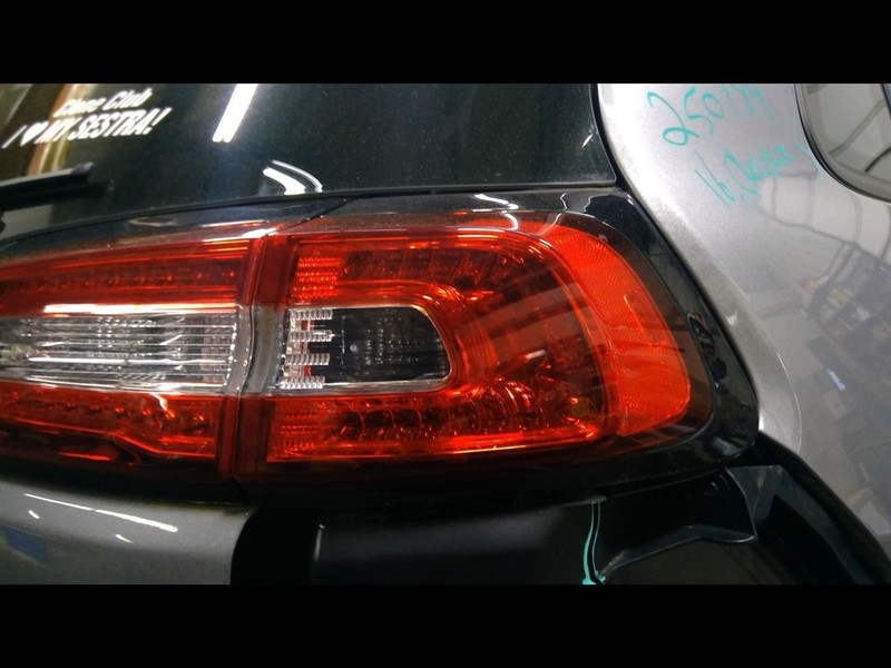 Passenger Tail Light Quarter Panel Mounted LED Fits 14-18 CHEROKEE 1595712