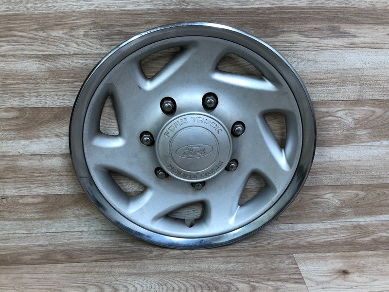 FORD F250 F350 OEM FRONT OR REAR CENTER WHEEL HUB CAP PLATE 16" 7 LUG 99-05 2