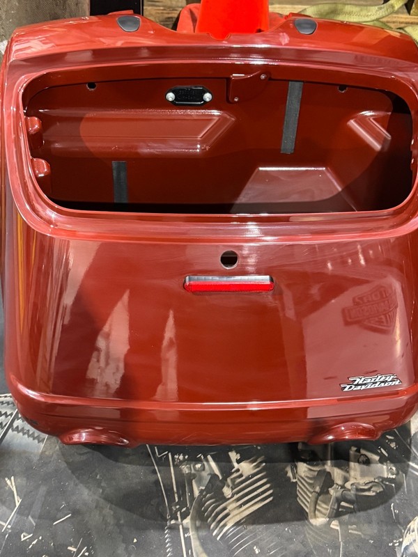2022-2025 Harley Trike Freewheeler/ Road Glide 3 trunk OEM 83000233EYP