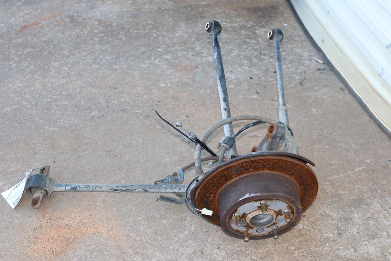2013-2018 LEXUS ES350 REAR LEFT SIDE SPINDLE KNUCKLE HUB W/ CONTROL ARMS OEM