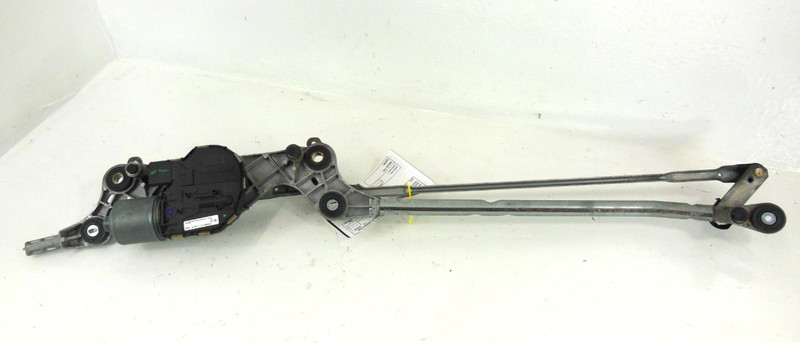 2011-2017 Volkswagen Touareg Windshield Wiper Transmission Linkage W/ Motor OEM
