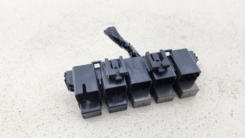 2017 SUBARU WRX GAS POWER DISTRIBUTION RELAY BOX BLOCK HOLDER OEM