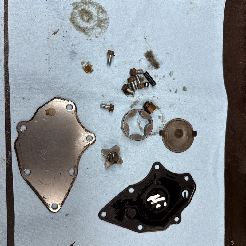 2000’s CLUB CAR Turf 2 Carryall 6 FE350 Clockwise Motor oil pump assembly