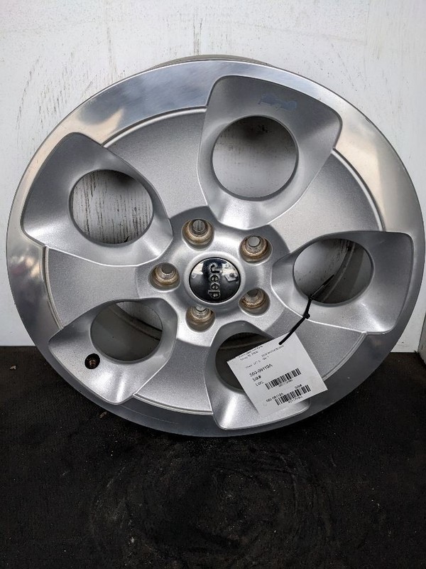 Wheel 18x7-1/2 5 Hole Silver Fits 13-15 WRANGLER 1179383