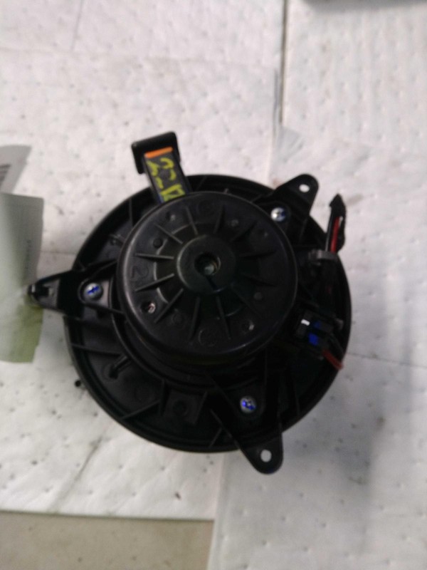 2016 Buick Regal HVAC Blower Motor OEM 13263279 101K Miles Blue