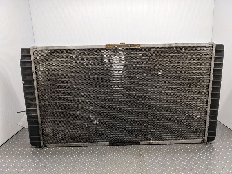 Radiator 8-350 With Engine Oil Cooler Fits 94-96 FLEETWOOD 1144061