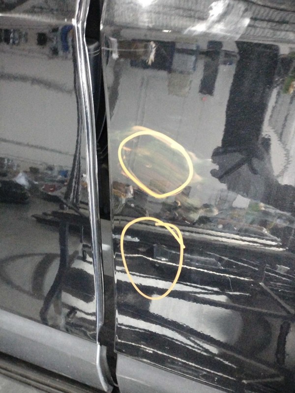 2015 Jeep Cherokee Right Door Blue Dents 121K Miles OEM Replacement Part