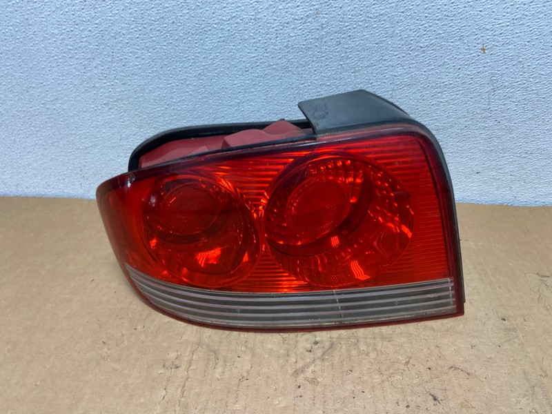 2002 to 2005 Hyundai Sonata Left Driver Lh Side Tail Light Oem AD1305 LK