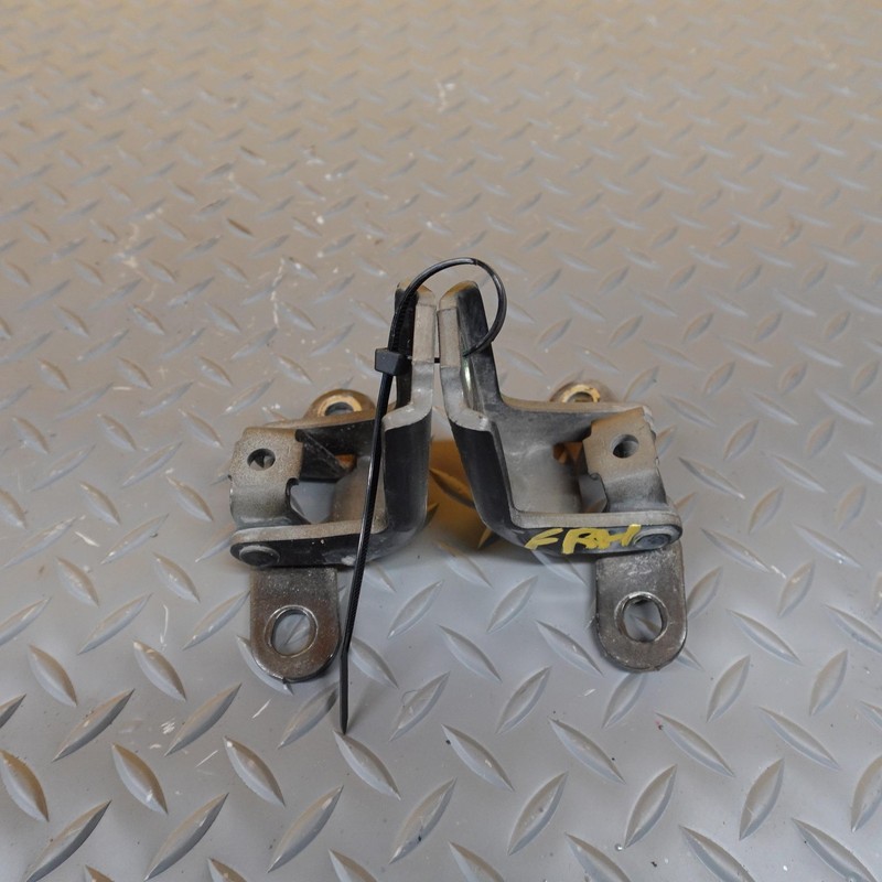 2020-2024 KIA TELLURIDE FRONT RIGHT DOOR HINGE UPPER & LOWER OEM 79320-2B010
