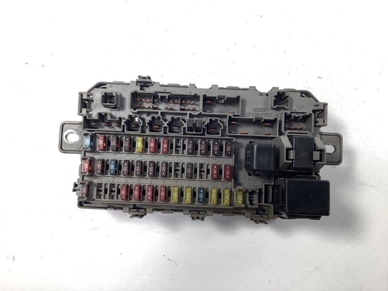 97-01 Honda CR-V Fuse Box Control Unit 38200-S10-A01 OEM