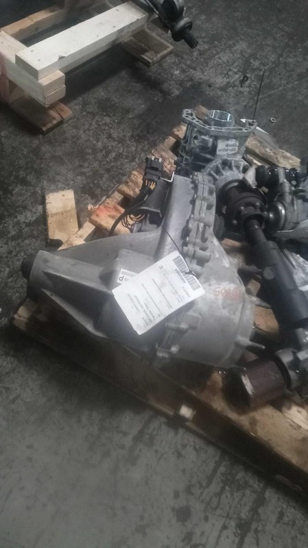 2016 RAM 1500 Pickup Transfer Case Assembly OEM 76K Miles Black NJ25-16705
