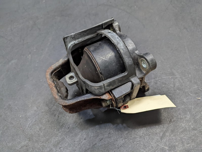 Front Engine Mount Bracket 2016 Acura TLX 50830-TZ4-A01 2015 2017 2018- 2020 X