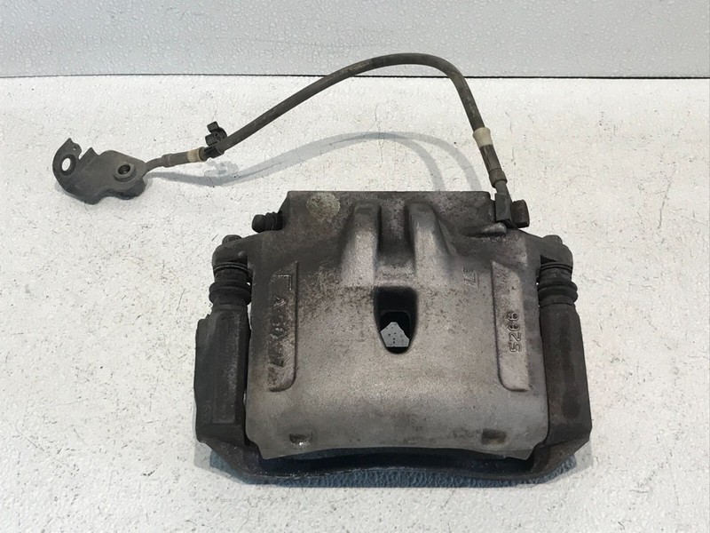 04-05 Jaguar XJ8 Vanden Plas X350 Front Left Driver Side Brake Caliper OEM