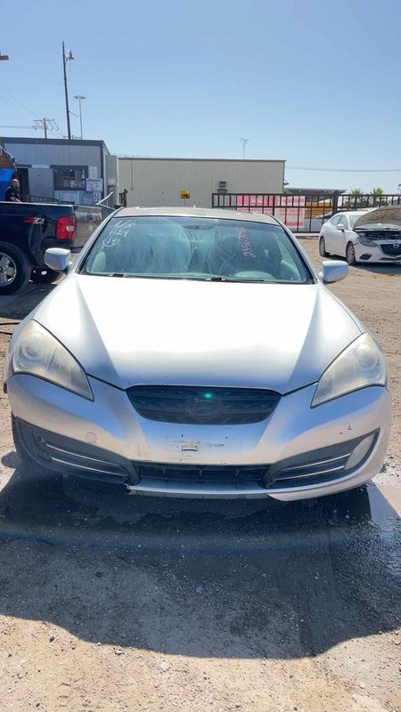 2009 2012 Genesis 2DR Coupe RH Passenger Headlight 921022M050